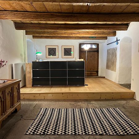 Hotel Chasa Chalavaina Мюстаір Екстер'єр фото