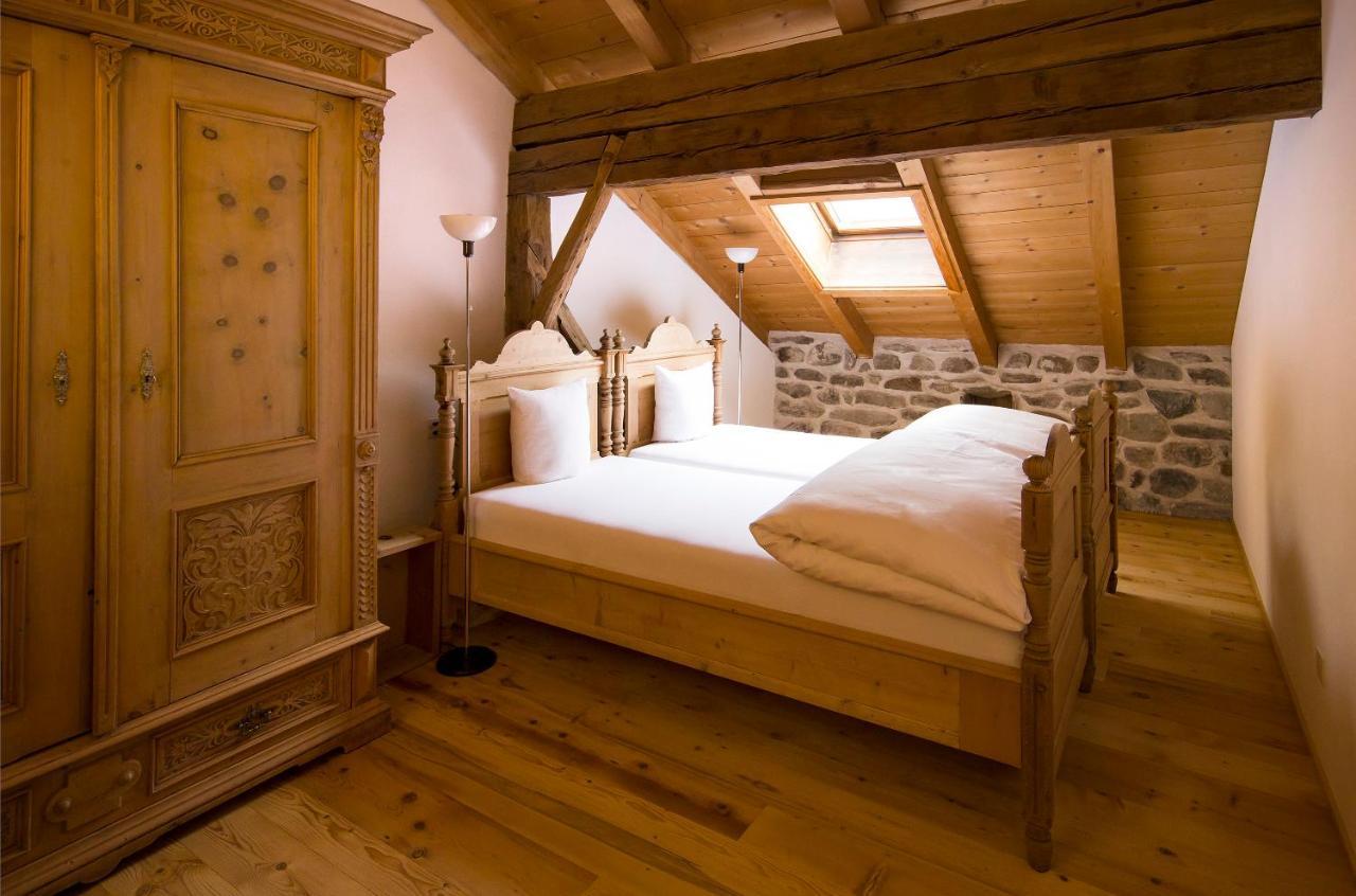 Hotel Chasa Chalavaina Мюстаір Екстер'єр фото