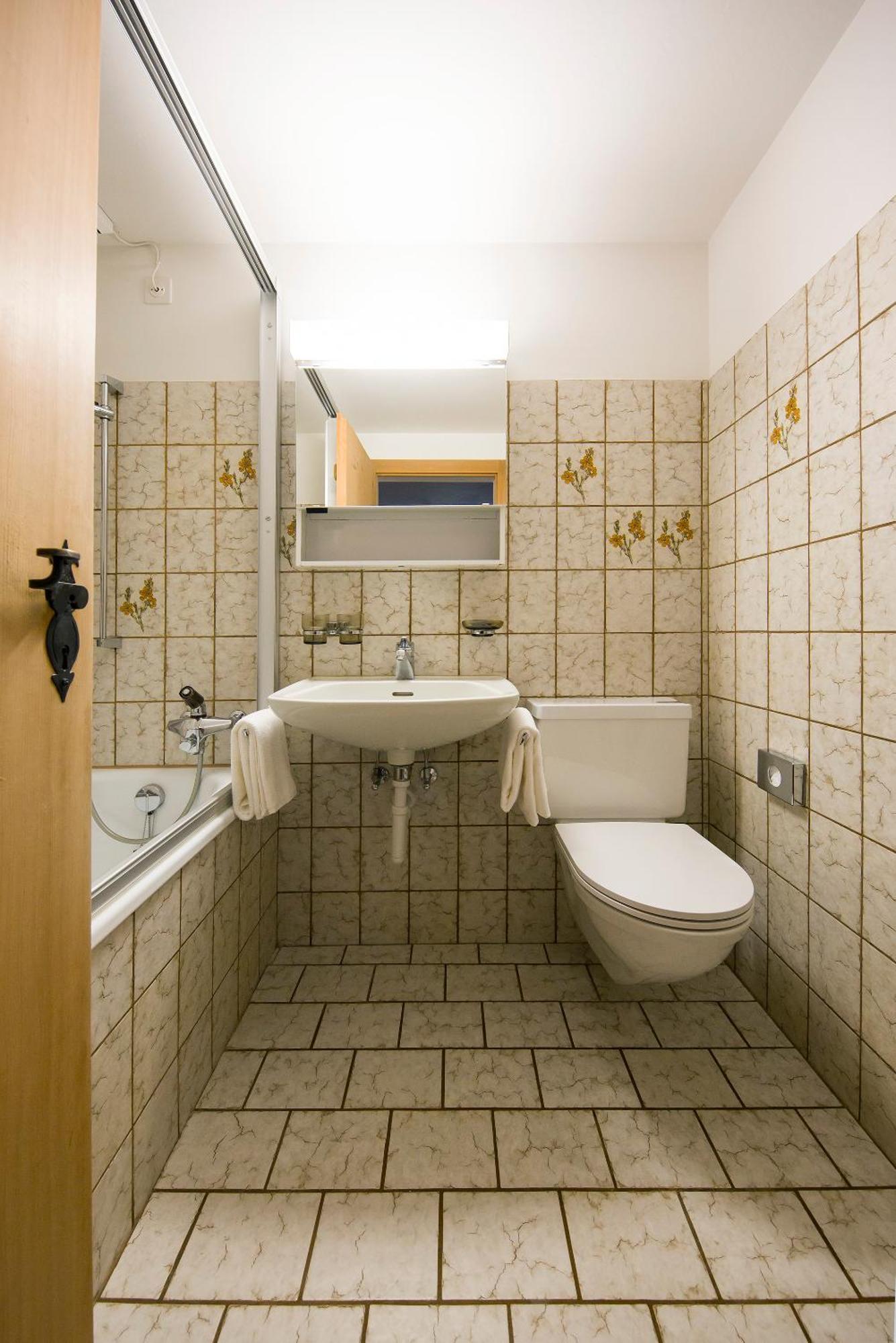 Hotel Chasa Chalavaina Мюстаір Номер фото